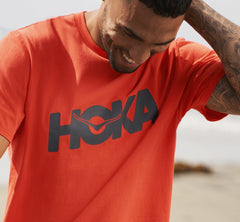 HOKA|Men's Brand Tee Fiesta
