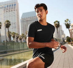 HOKA|Men's Performance Short Sleeve Black