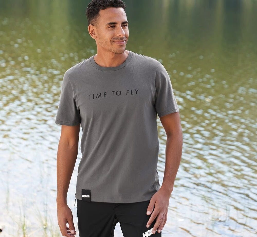 HOKA|Men's Brand Tee Charcoal