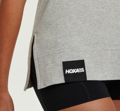 HOKA|Women's Brand Tee Heather Grey / Cantaloupe