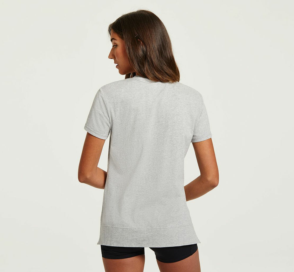HOKA|Women's Brand Tee Heather Grey / Cantaloupe