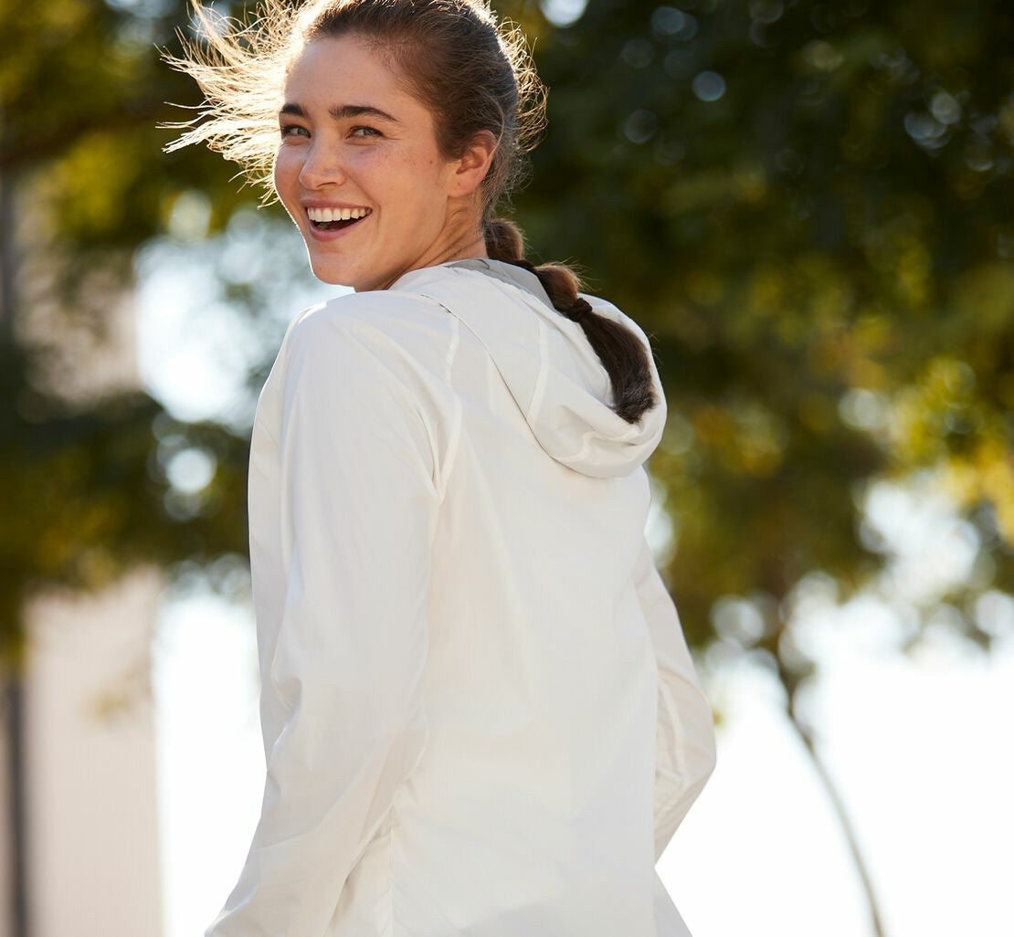 HOKA|Women's Full-Zip Wind Jacket White