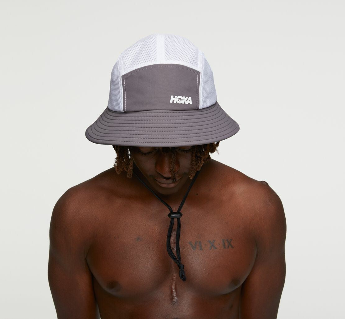 HOKA|All Gender Adventure Hat Charcoal / White