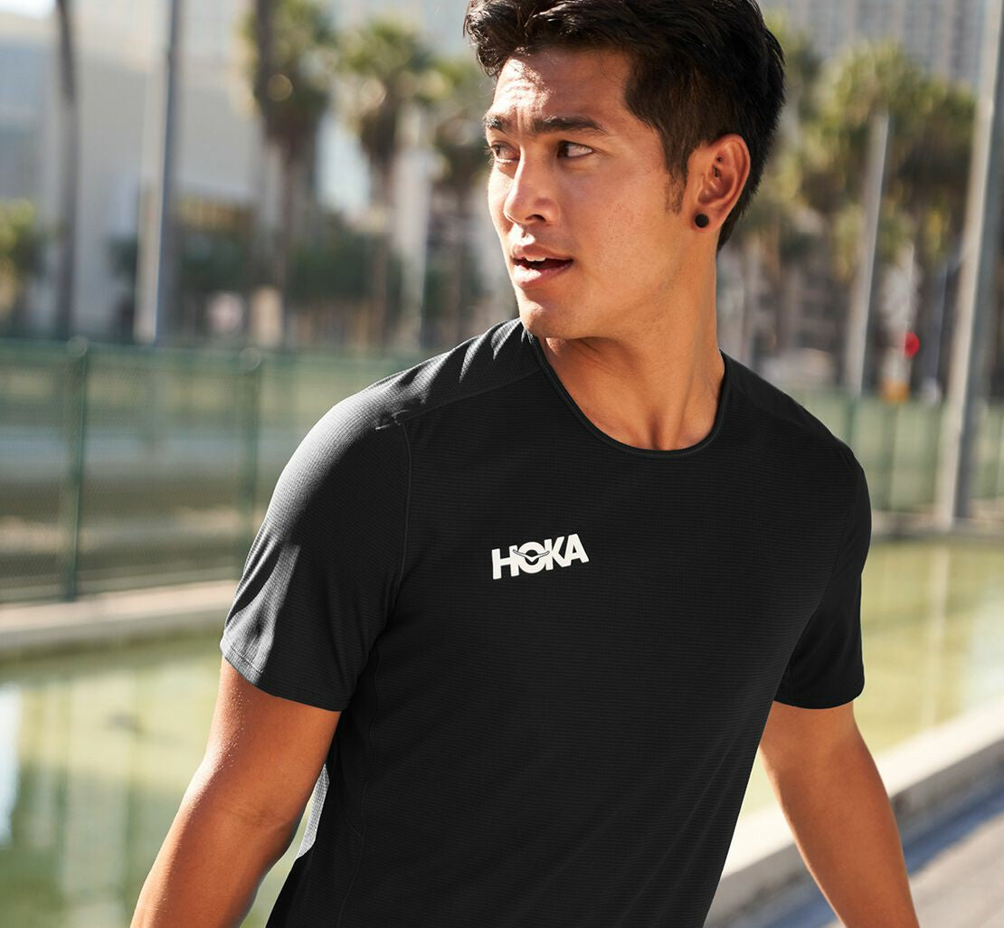 HOKA|Men's Performance Short Sleeve Black