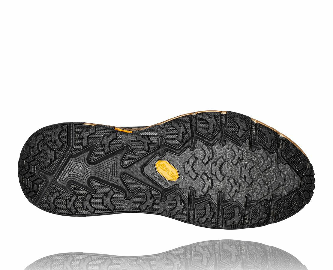 HOKA|All Gender Speedgoat 4 CNY Black / Gold
